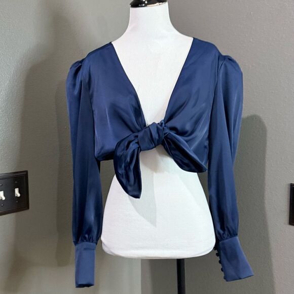 WAYF Blur Satin Wrap Crop Top Long Sleeve NWT - Picture 3 of 12